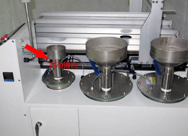 1644629759383614.jpg 灌膠機(jī)清洗.jpg