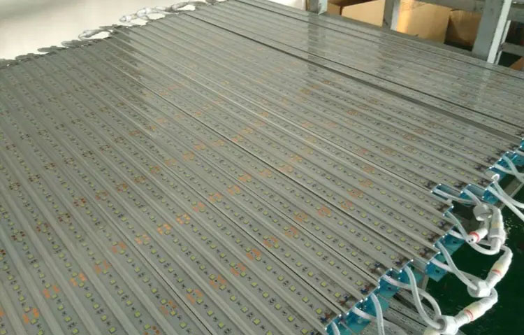 灌膠機(jī).jpg 灌膠機(jī).jpg